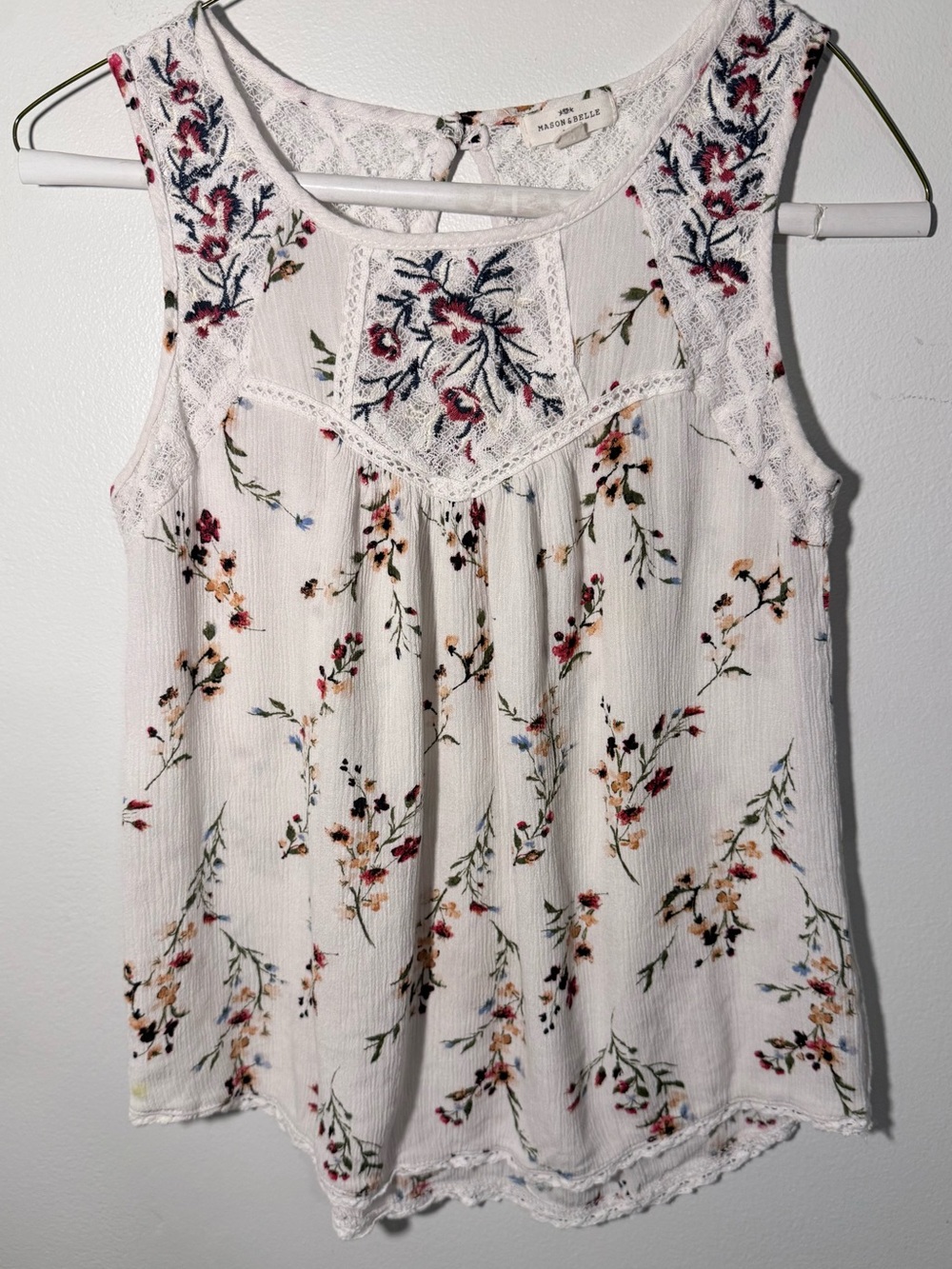 Mason & Belle White Floral Lace-Trim Sleeveless Top. Size XS